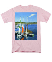 Chatham Harbor Boats Chatham Cape Cod Massachusetts - Men's T-Shirt  (Regular Fit)