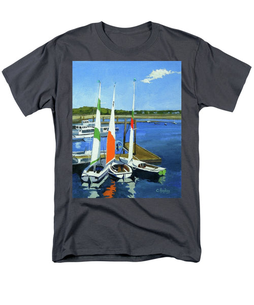 Chatham Harbor Boats Chatham Cape Cod Massachusetts - Men's T-Shirt  (Regular Fit)
