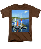 Chatham Harbor Boats Chatham Cape Cod Massachusetts - Men's T-Shirt  (Regular Fit)