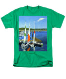 Chatham Harbor Boats Chatham Cape Cod Massachusetts - Men's T-Shirt  (Regular Fit)