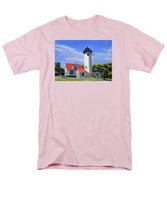 West Chop Lighthouse Martha's Vineyard Massachusetts - Men's T-Shirt  (Regular Fit)