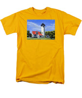 West Chop Lighthouse Martha's Vineyard Massachusetts - Men's T-Shirt  (Regular Fit)