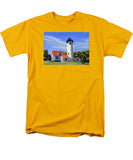 West Chop Lighthouse Martha's Vineyard Massachusetts - Men's T-Shirt  (Regular Fit)