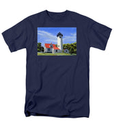 West Chop Lighthouse Martha's Vineyard Massachusetts - Men's T-Shirt  (Regular Fit)