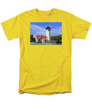 West Chop Lighthouse Martha's Vineyard Massachusetts - Men's T-Shirt  (Regular Fit)