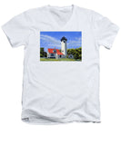 West Chop Lighthouse Martha's Vineyard Massachusetts - Men's V-Neck T-Shirt