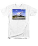 Bailey's Beach Newport Rhode Island - Men's T-Shirt  (Regular Fit)