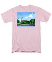 New York Yacht Club Newport Rhode Island - Men's T-Shirt  (Regular Fit)