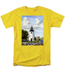Goat Island Lighthouse Newport Rhode Island - Men's T-Shirt  (Regular Fit)
