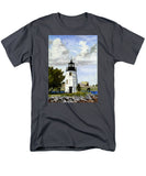 Goat Island Lighthouse Newport Rhode Island - Men's T-Shirt  (Regular Fit)