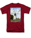 Goat Island Lighthouse Newport Rhode Island - Men's T-Shirt  (Regular Fit)