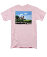 Castle Hill Inn Newport Rhode Island - Men's T-Shirt  (Regular Fit)