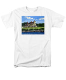 Castle Hill Inn Newport Rhode Island - Men's T-Shirt  (Regular Fit)