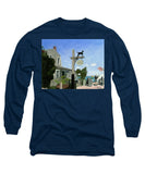 Black Dog Tavern Martha's Vineyard Massachusetts - Long Sleeve T-Shirt