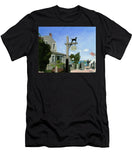 Black Dog Tavern Martha's Vineyard Massachusetts - T-Shirt