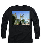 Black Dog Tavern Martha's Vineyard Massachusetts - Long Sleeve T-Shirt