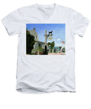 Black Dog Tavern Martha's Vineyard Massachusetts - Men's V-Neck T-Shirt