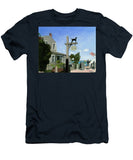 Black Dog Tavern Martha's Vineyard Massachusetts - T-Shirt