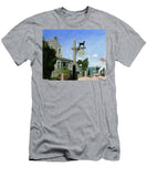 Black Dog Tavern Martha's Vineyard Massachusetts - T-Shirt
