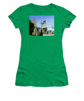 Black Dog Tavern Martha's Vineyard Massachusetts - Women's T-Shirt
