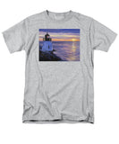 Castle Hill Lighthouse Newport Rhode Island - Men's T-Shirt  (Regular Fit)