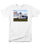Chatham Lighthouse Cape Cod Massachusetts - Men's T-Shirt  (Regular Fit)