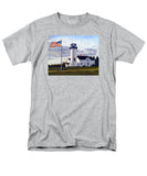 Chatham Lighthouse Cape Cod Massachusetts - Men's T-Shirt  (Regular Fit)
