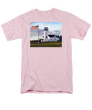 Chatham Lighthouse Cape Cod Massachusetts - Men's T-Shirt  (Regular Fit)