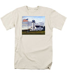 Chatham Lighthouse Cape Cod Massachusetts - Men's T-Shirt  (Regular Fit)
