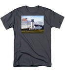 Chatham Lighthouse Cape Cod Massachusetts - Men's T-Shirt  (Regular Fit)