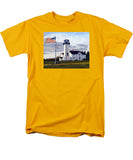 Chatham Lighthouse Cape Cod Massachusetts - Men's T-Shirt  (Regular Fit)