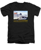 Chatham Lighthouse Cape Cod Massachusetts - Men's V-Neck T-Shirt