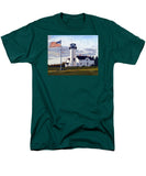 Chatham Lighthouse Cape Cod Massachusetts - Men's T-Shirt  (Regular Fit)