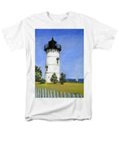 East Chop Lighthouse Martha's Vineyard Massachusetts - Men's T-Shirt  (Regular Fit)