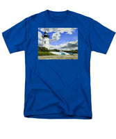 Edgartown Lighthouse Martha's Vineyard Massachusetts - Men's T-Shirt  (Regular Fit)