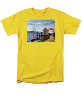 Fishing Dock Martha's Vineyard Massachusetts - Men's T-Shirt  (Regular Fit)