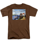 Fishing Dock Martha's Vineyard Massachusetts - Men's T-Shirt  (Regular Fit)