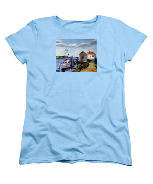 Fishing Dock Martha's Vineyard Massachusetts - Women's T-Shirt (Standard Fit)