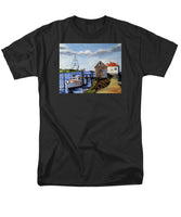 Fishing Dock Martha's Vineyard Massachusetts - Men's T-Shirt  (Regular Fit)