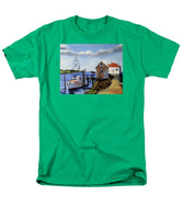 Fishing Dock Martha's Vineyard Massachusetts - Men's T-Shirt  (Regular Fit)