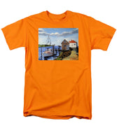 Fishing Dock Martha's Vineyard Massachusetts - Men's T-Shirt  (Regular Fit)