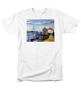 Fishing Dock Martha's Vineyard Massachusetts - Men's T-Shirt  (Regular Fit)