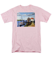 Fishing Dock Martha's Vineyard Massachusetts - Men's T-Shirt  (Regular Fit)