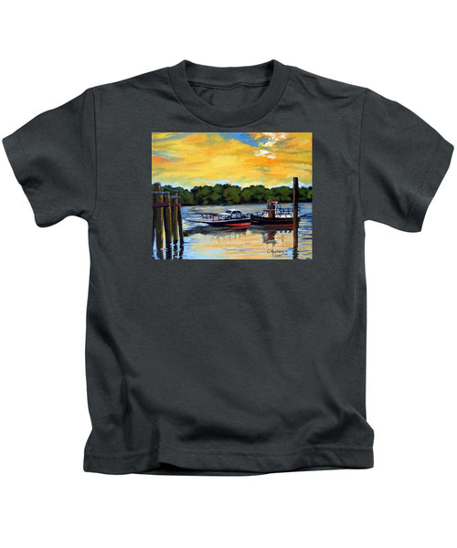 The Rocky Hill Glastonbury Ferry Glastonbury Connecticut  - Kids T-Shirt