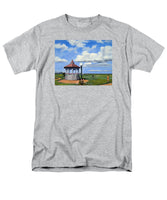 Ocean Park Gazebo Oaks Bluffs Martha's Vineyard Massachusetts - Men's T-Shirt  (Regular Fit)