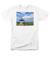 Ocean Park Gazebo Oaks Bluffs Martha's Vineyard Massachusetts - Men's T-Shirt  (Regular Fit)