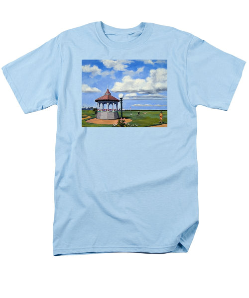 Ocean Park Gazebo Oaks Bluffs Martha's Vineyard Massachusetts - Men's T-Shirt  (Regular Fit)