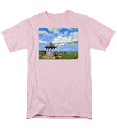 Ocean Park Gazebo Oaks Bluffs Martha's Vineyard Massachusetts - Men's T-Shirt  (Regular Fit)