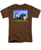 Stage Harbor Lighthouse Cape Cod Massachusetts - Men's T-Shirt  (Regular Fit)