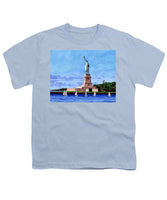 Statue of Liberty on Liberty Island in New York Harbor in New York City - Youth T-Shirt